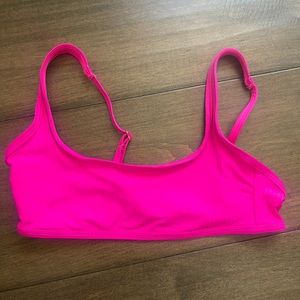 NWOT!! California waves bikini top